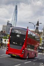Alexander Dennis Enviro400H 2015 года